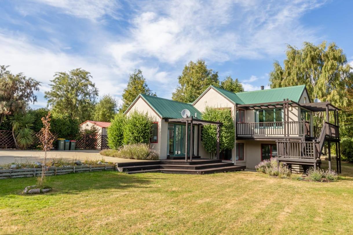 Rata Street Retreat