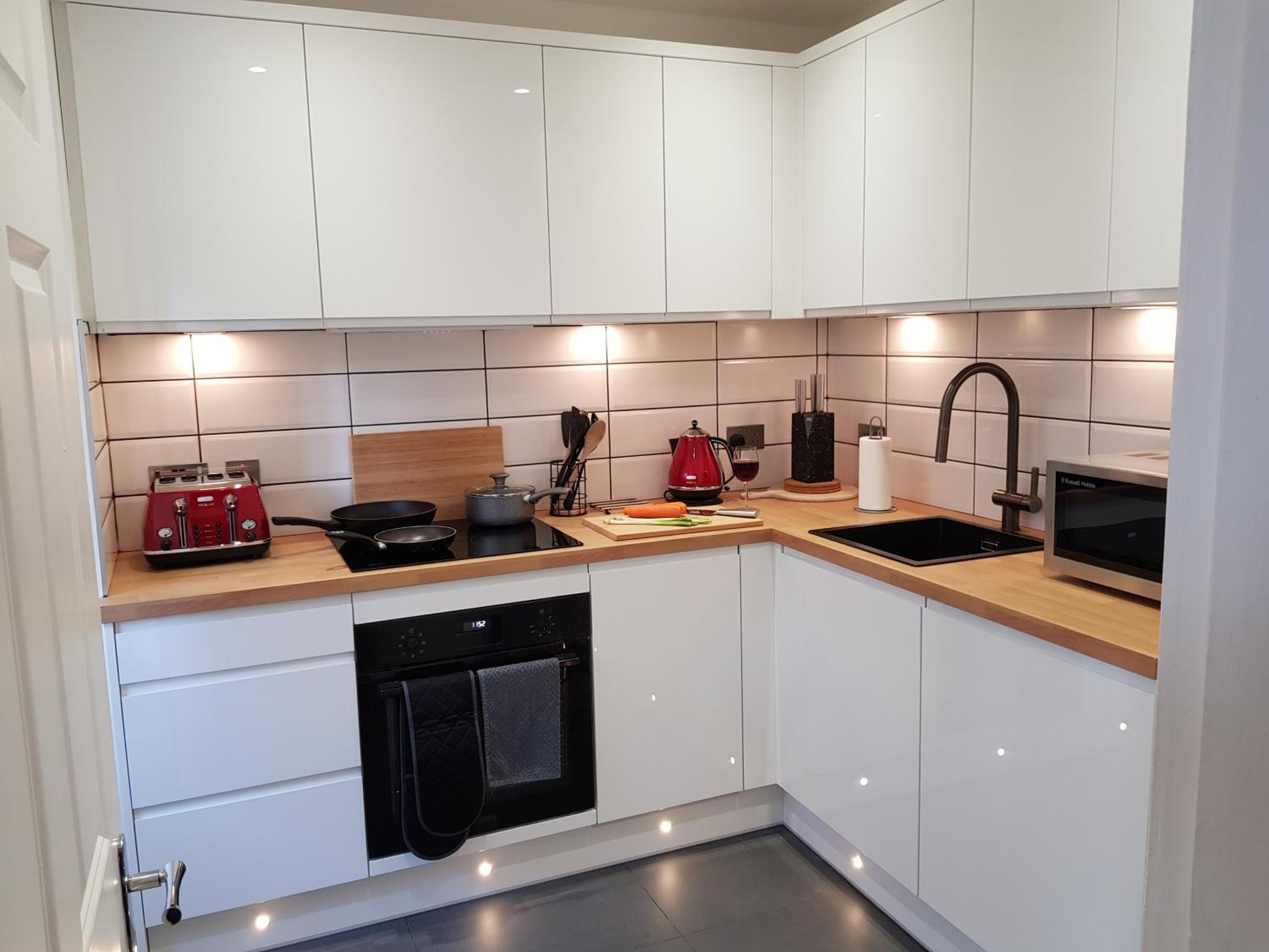 Heart of Edinburgh's Historic Old Town - Blair Street - Sleeps 6 view 2
