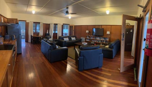 Bermagui Bay Beach House 2, Wonderful Beachside Location, Pet Friendly