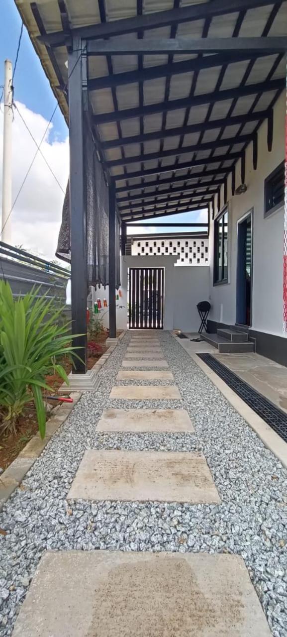 Villa H with pool @ Wakaf Mesira photo 3