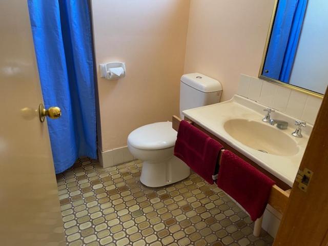 True blue Motor Inn