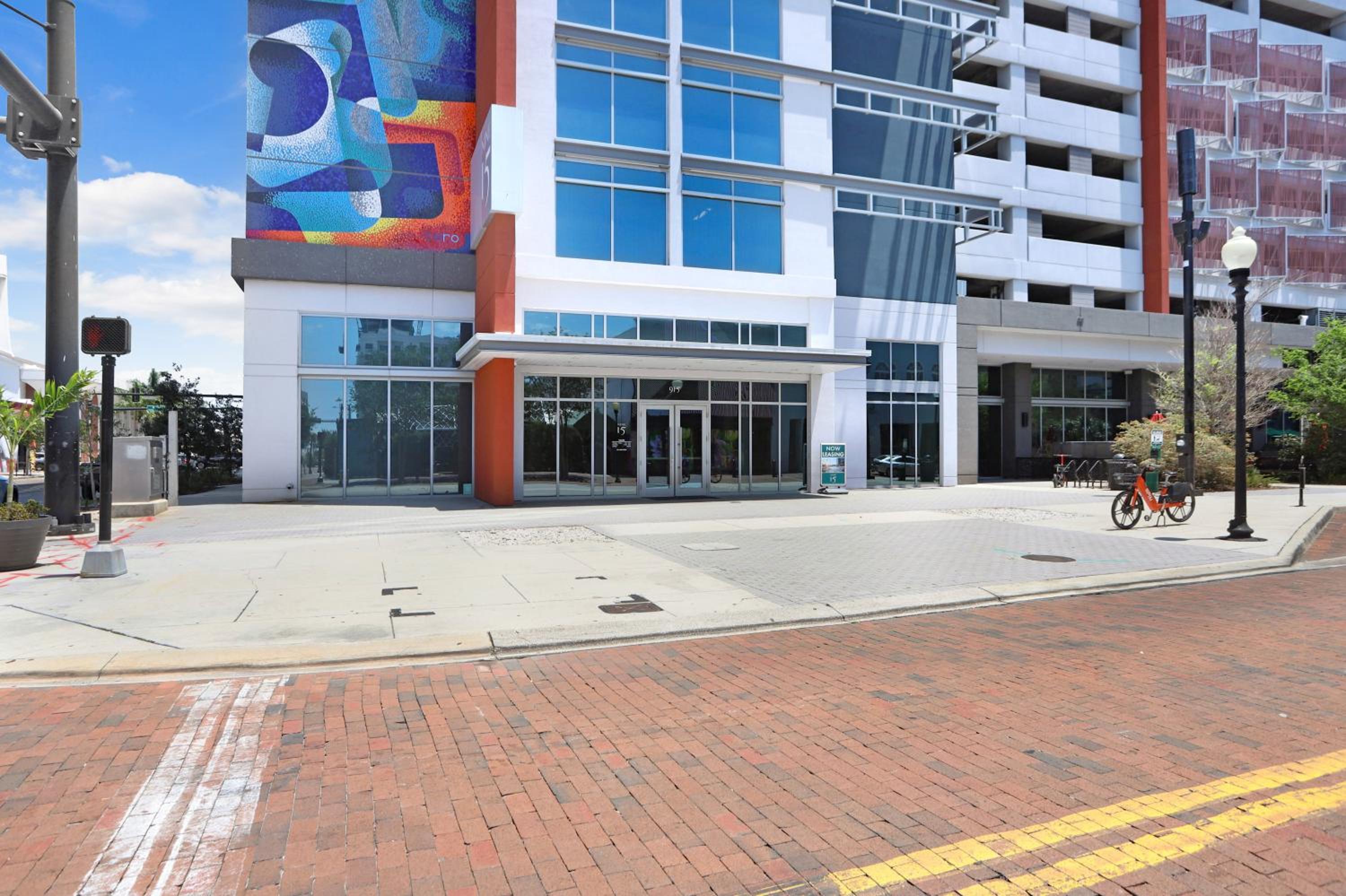 Downtown Tampa Gem 1-BD w/Pool, Gym, & Sky Lounge view 5