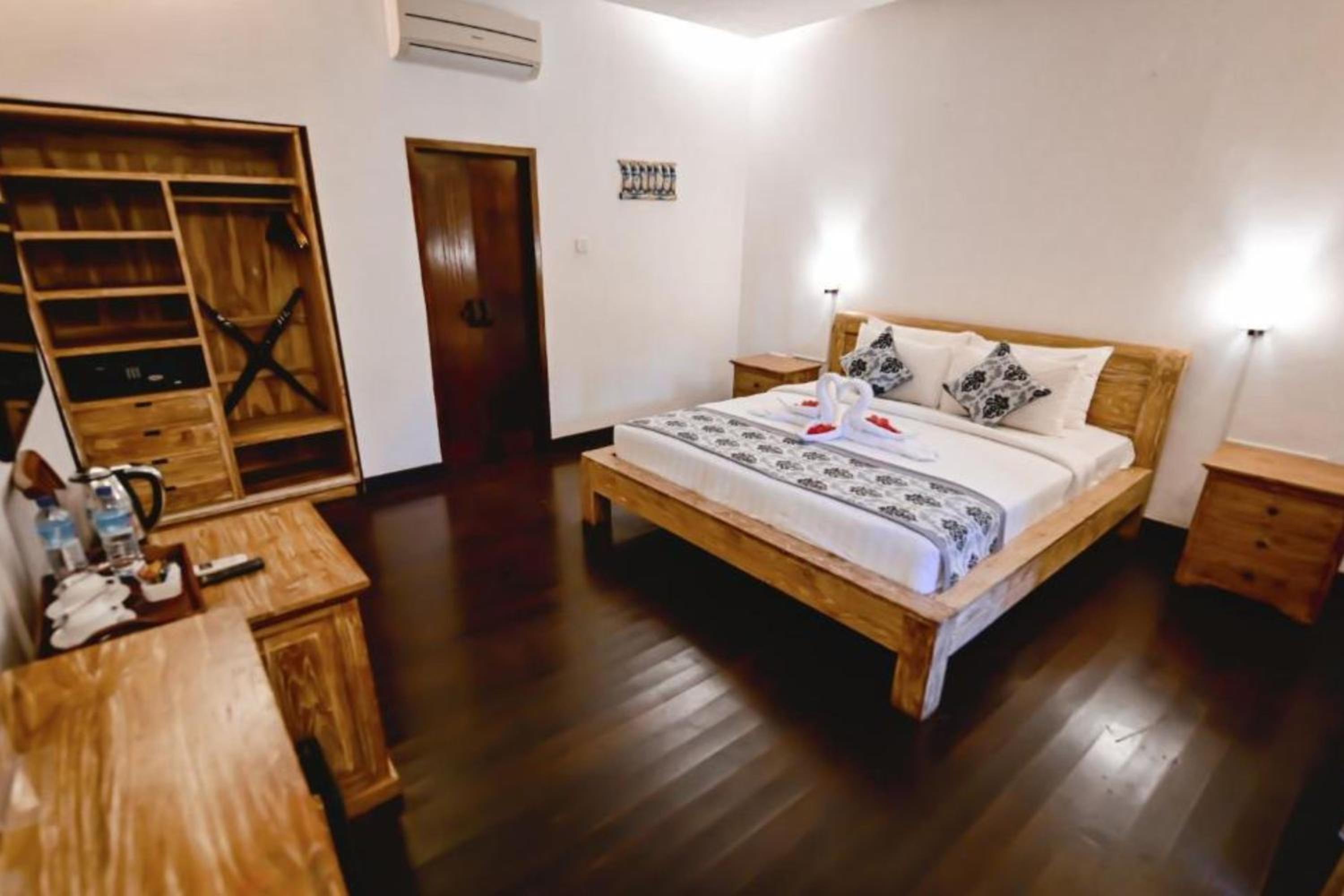 Mycedium 1 BR Deluxe Room view 2