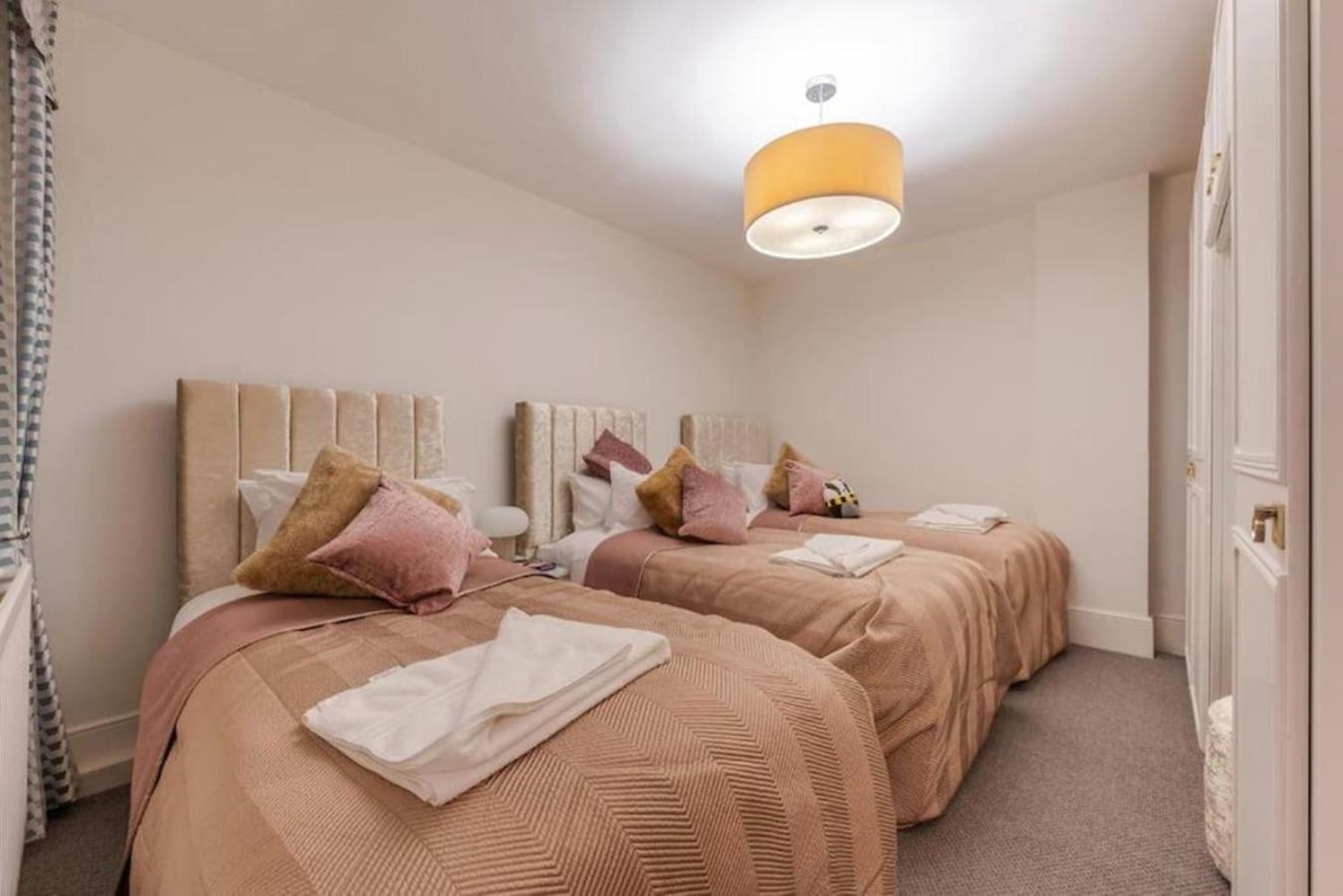 Harley Street Spectacular Suites with High Ceilings, High Luxury