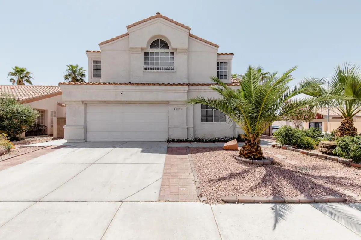 Rose Canyon- 5 Bedroom Home in Las Vegas view 2