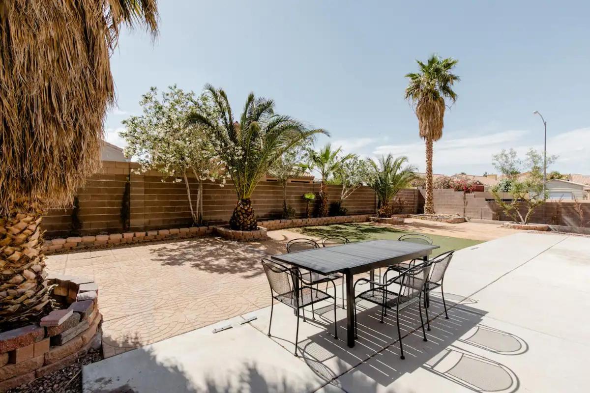 Rose Canyon- 5 Bedroom Home in Las Vegas view 4