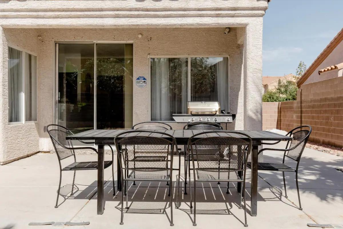 Rose Canyon- 5 Bedroom Home in Las Vegas view 5
