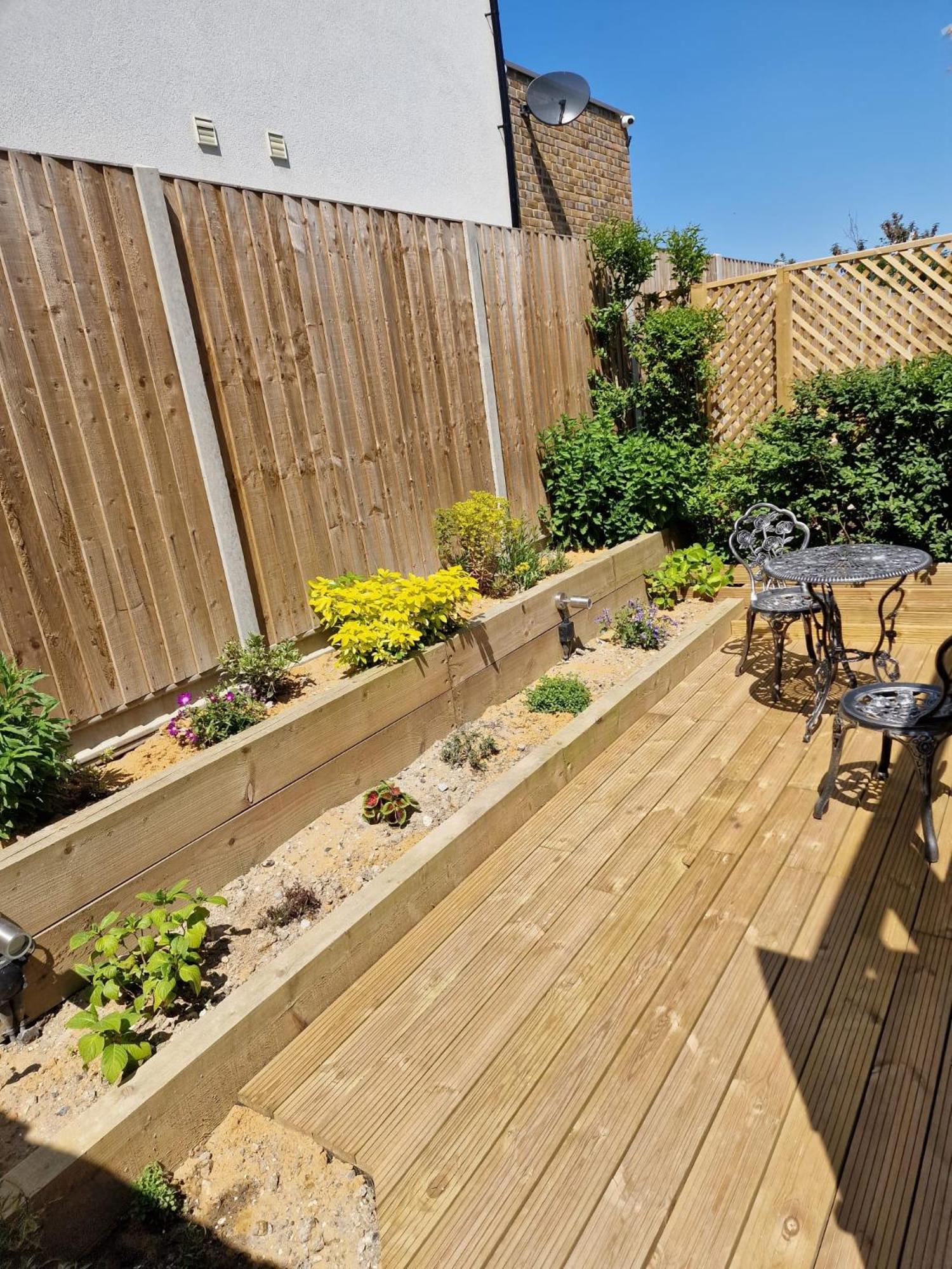 Two-Bedroom Cosy Country Lodge with Private Patio, photo 30