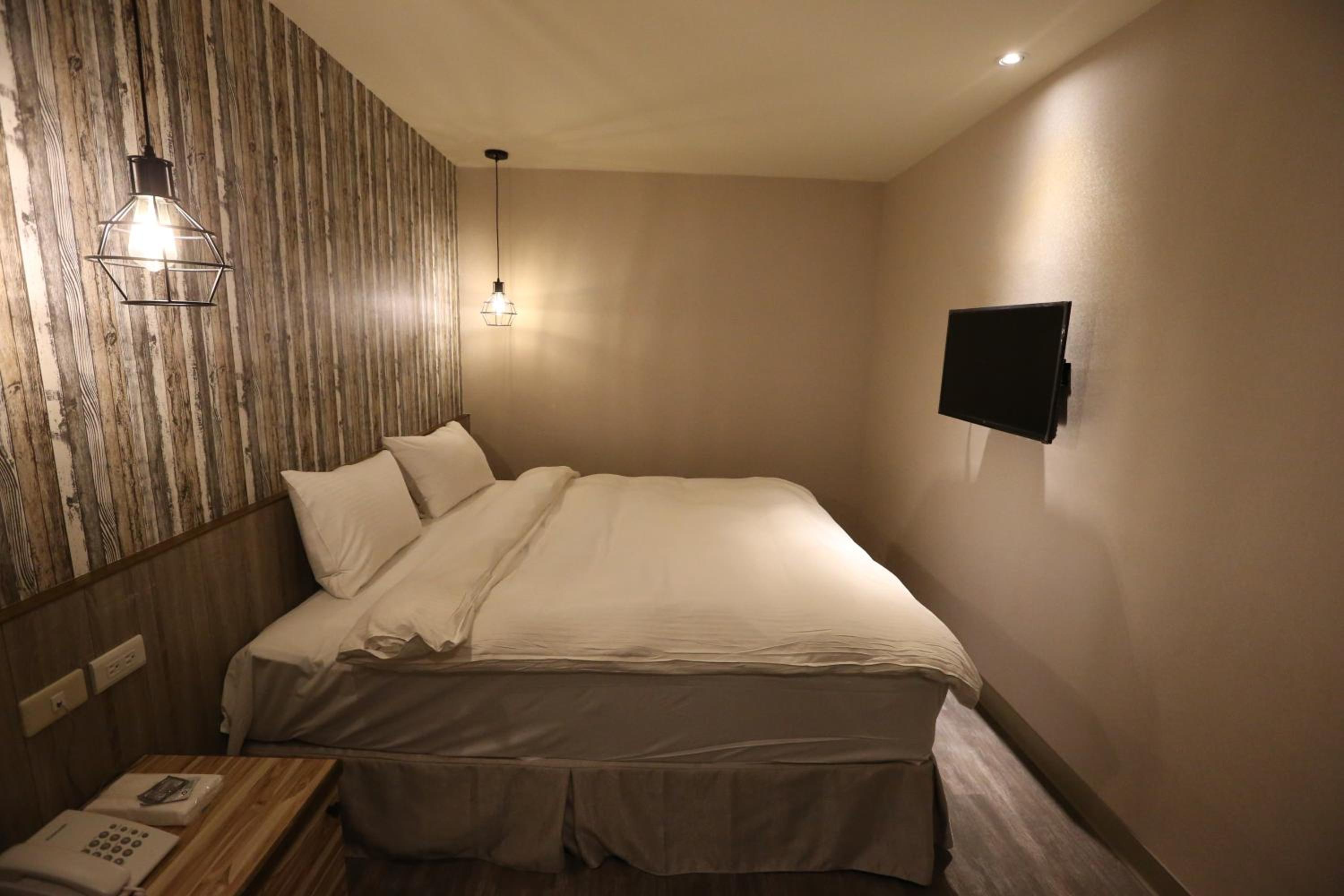 Central Hotel
