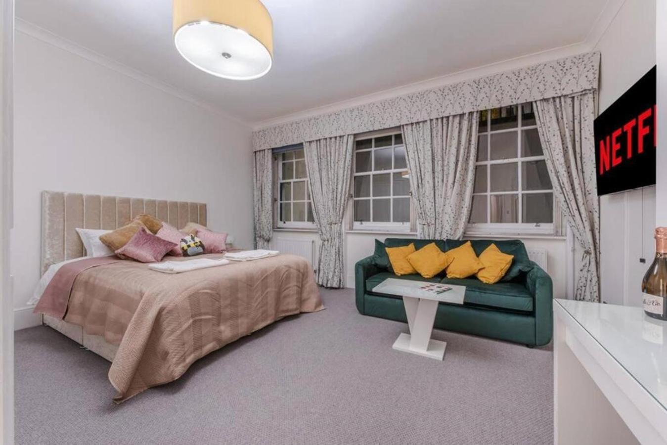 Harley Street Spectacular Suites with High Ceilings, High Luxury