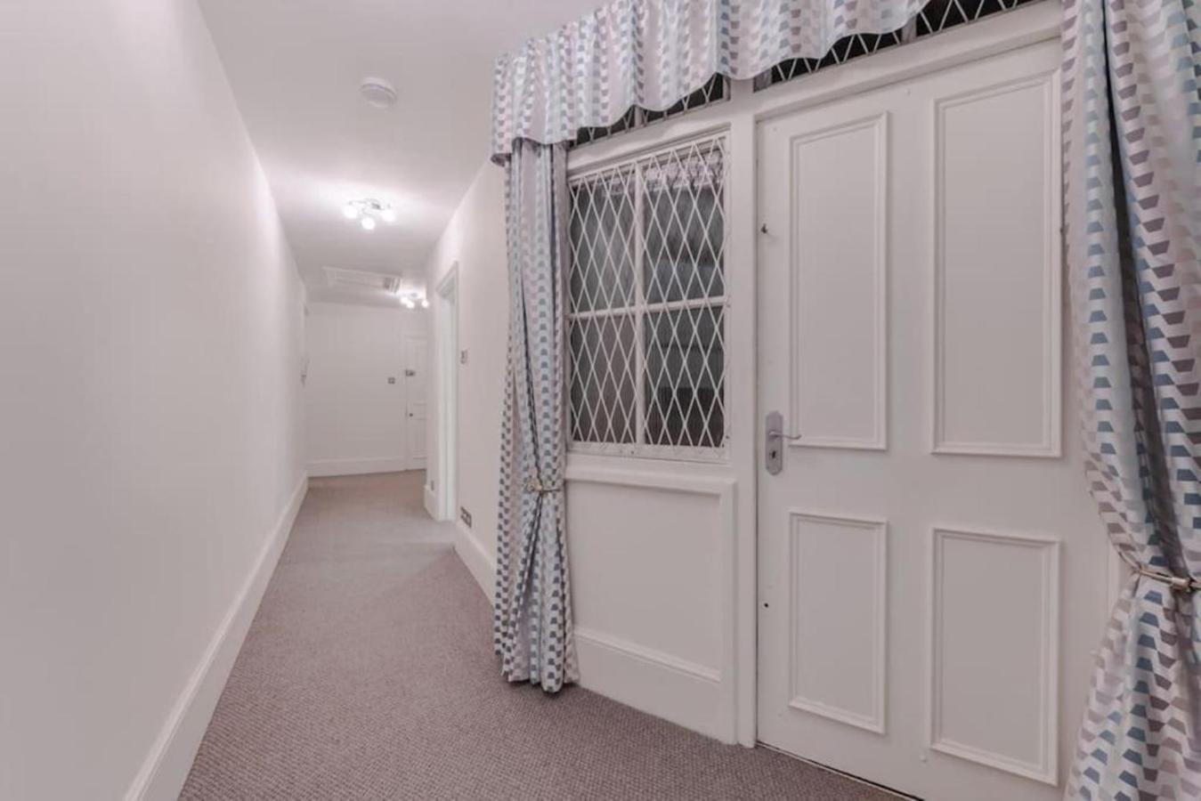 Harley Street Spectacular Suites with High Ceilings, High Luxury