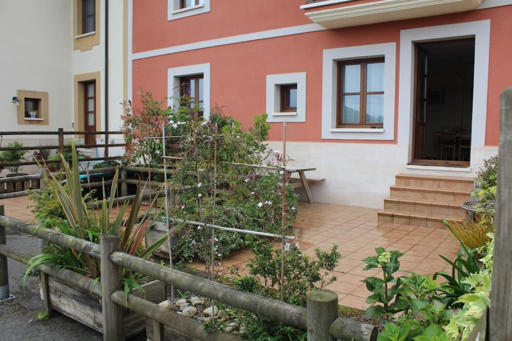 Acogedor bajo con terraza y vistas
