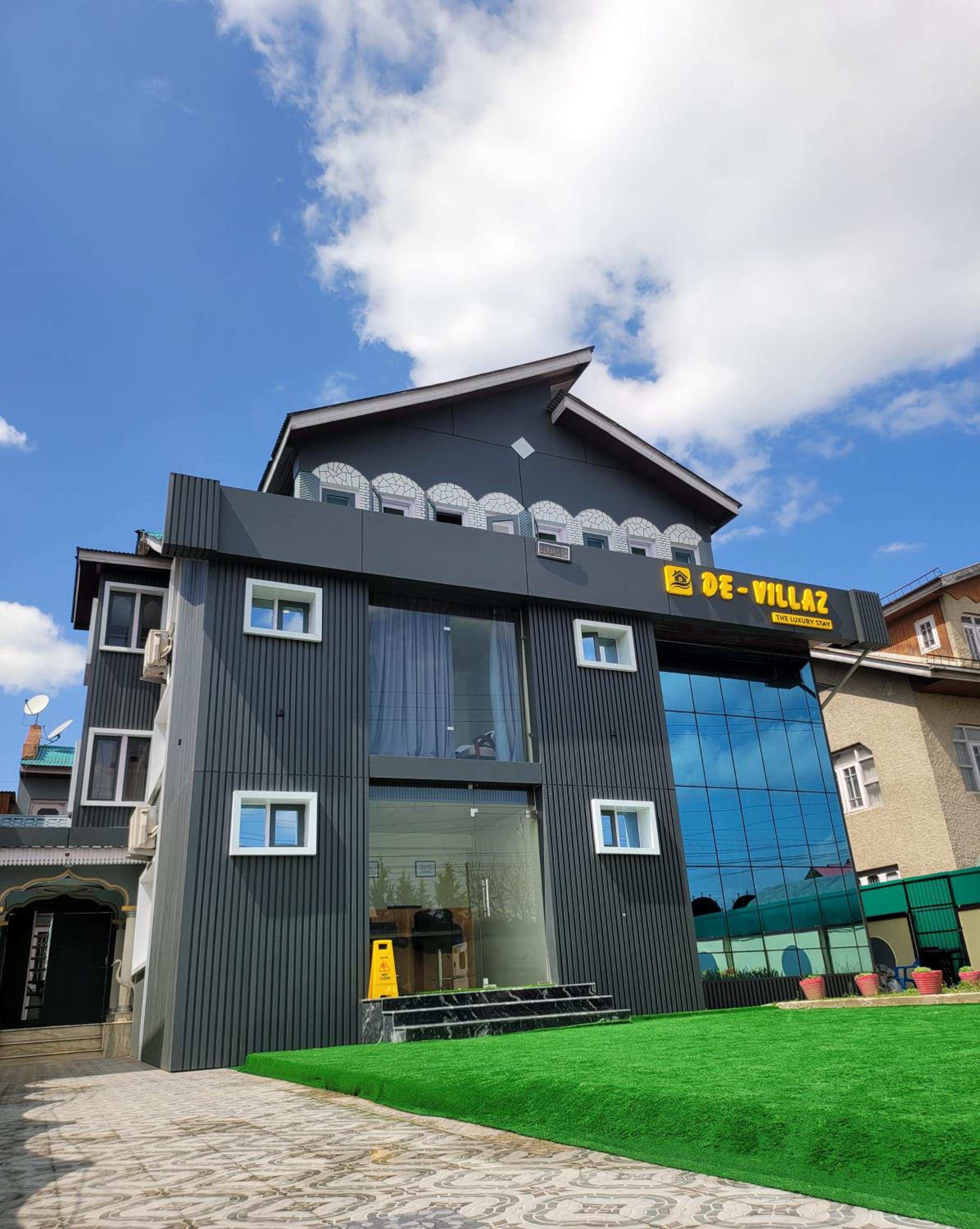 Hotel De-Villaz luxury view 4