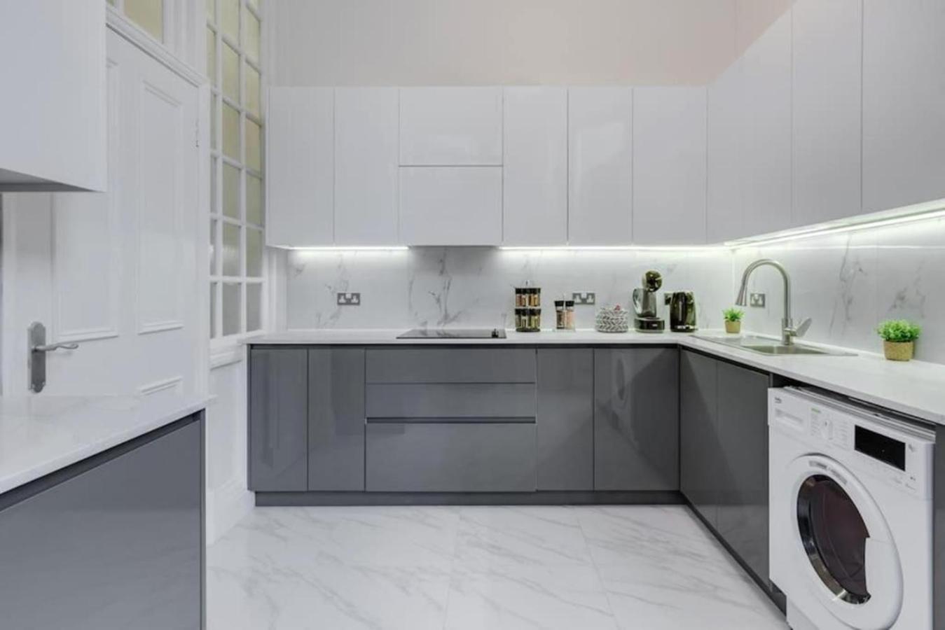 Harley Street Spectacular Suites with High Ceilings, High Luxury