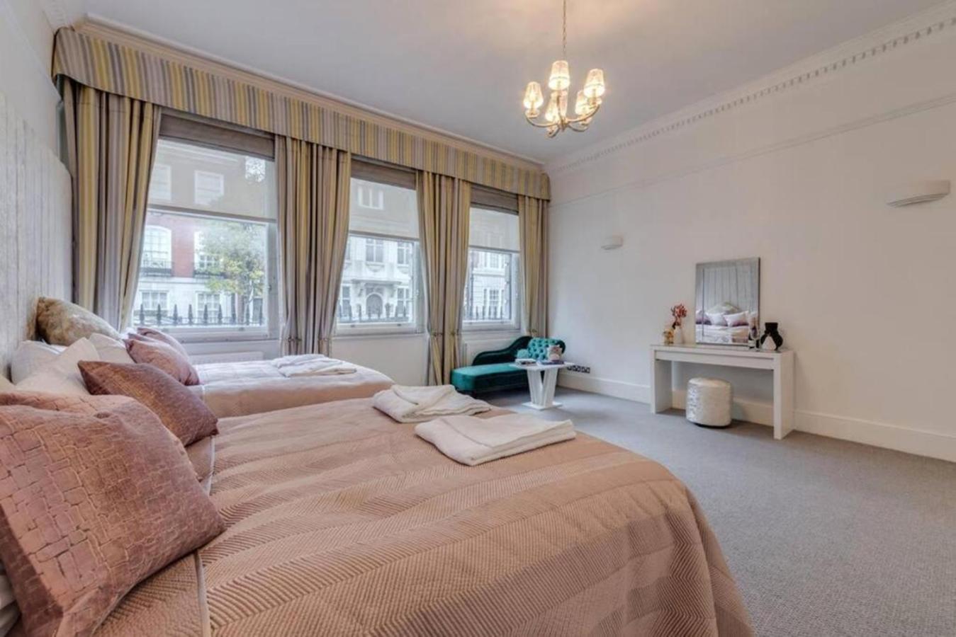 Harley Street Spectacular Suites with High Ceilings, High Luxury