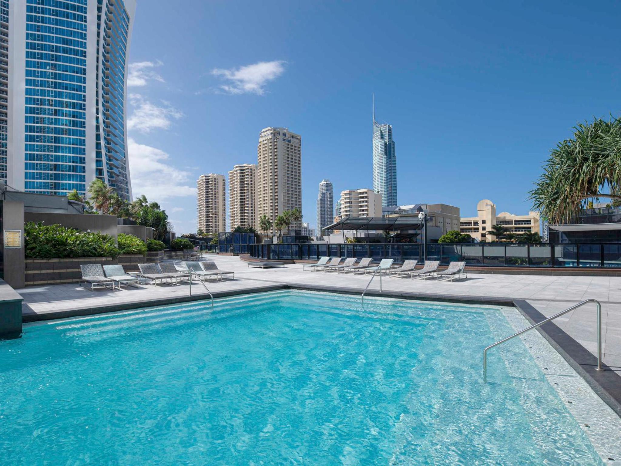 Deluxe 1BR Couple & Family Ocean Apartment, Circle on Cavill, Surfers Paradise