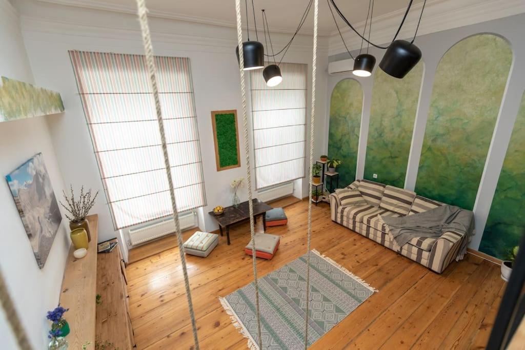 Singing Forest's Apartment view 4
