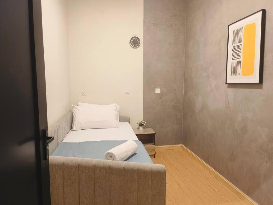 LV13 PoolView Kuantan by Vhomestay photo 4
