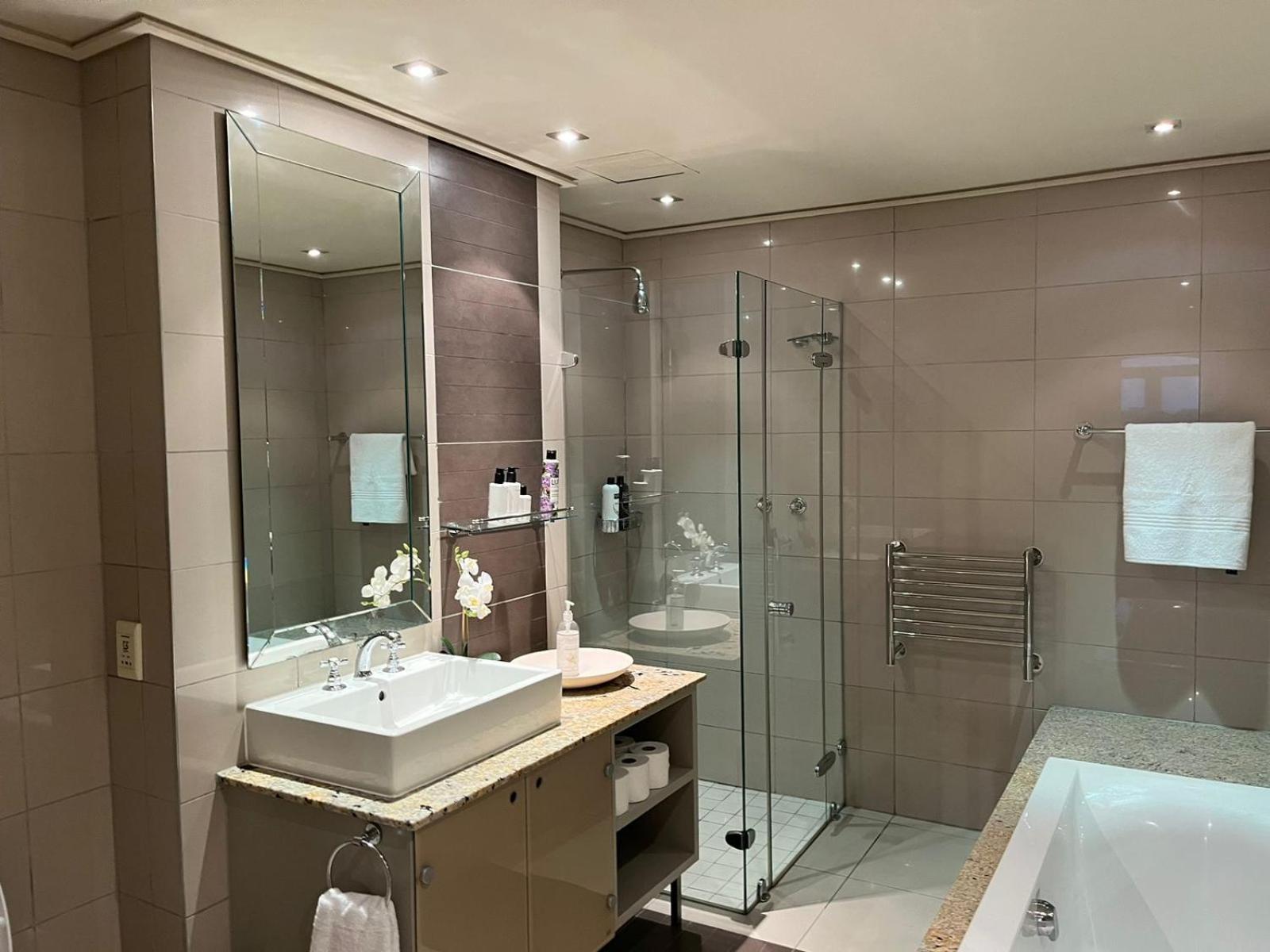 Cape Royale Luxury Suite view 2