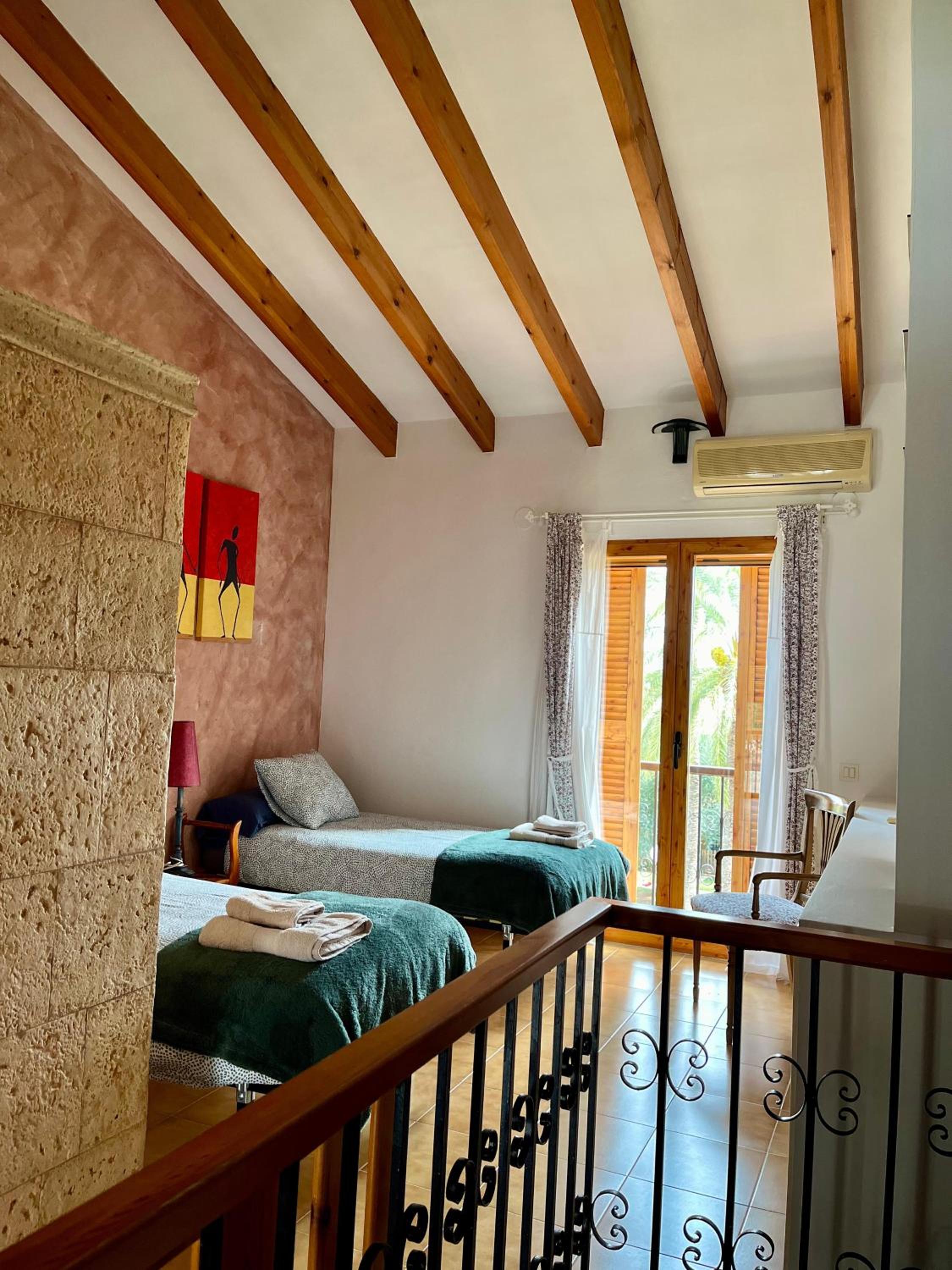 Adosado en Dénia con gran jardín
