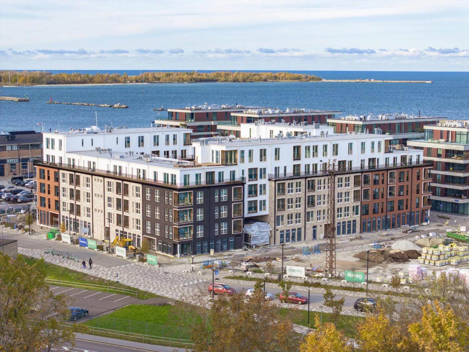Premium Noblessner Seaside Apartment, free parking