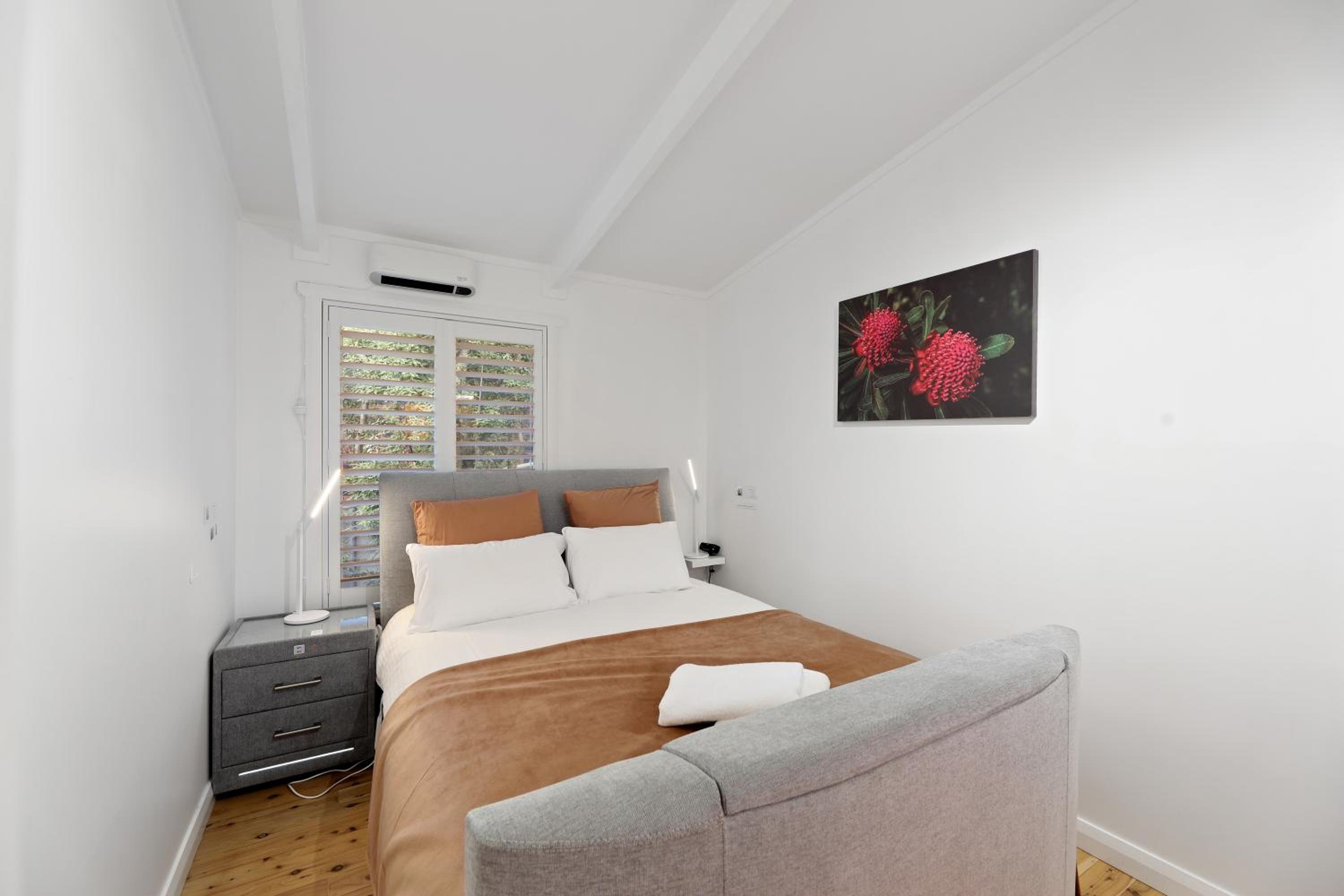 The Smart Retreat-Voice control smart house spa bath cinema