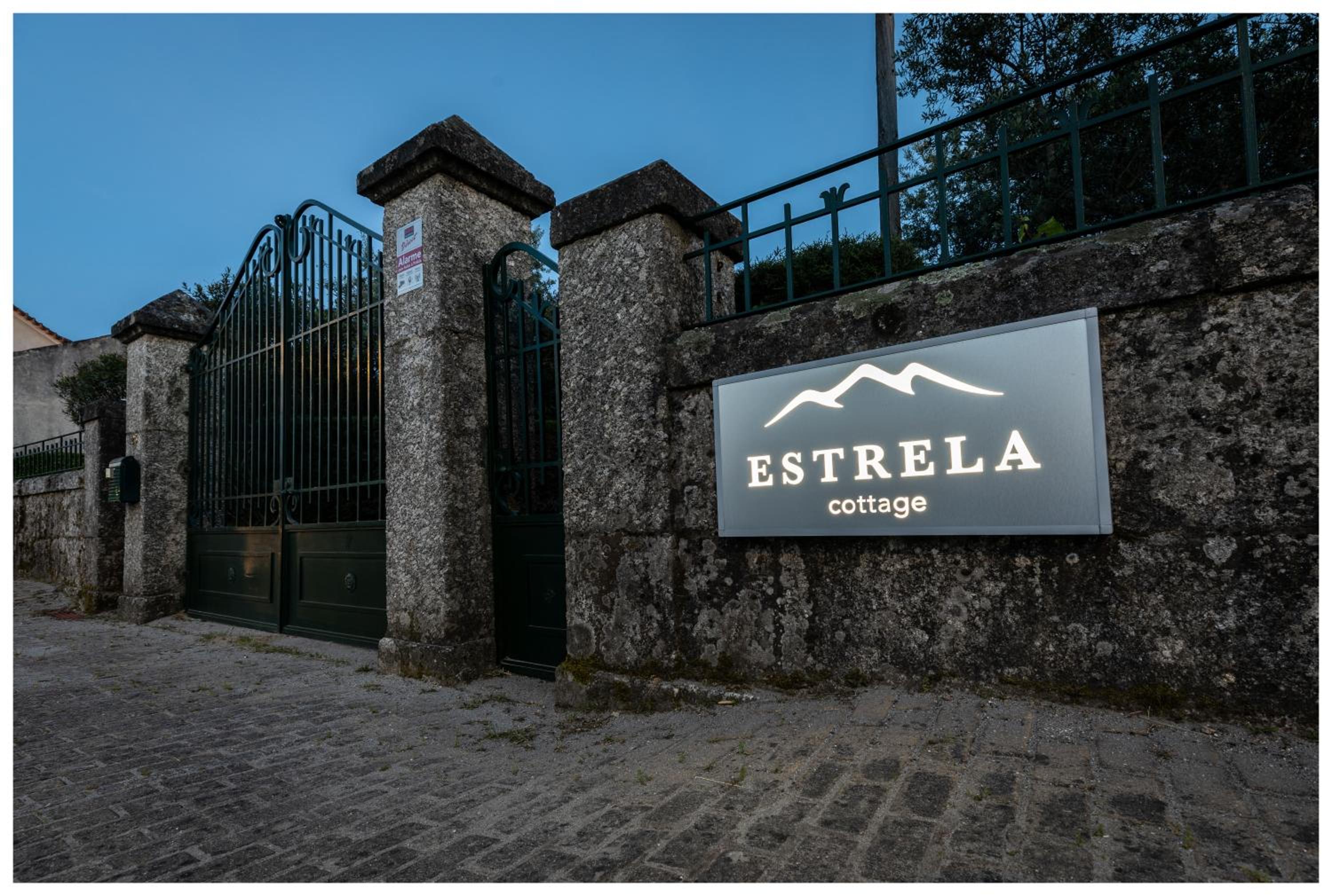 Alojamento Estrela Cottage view 3