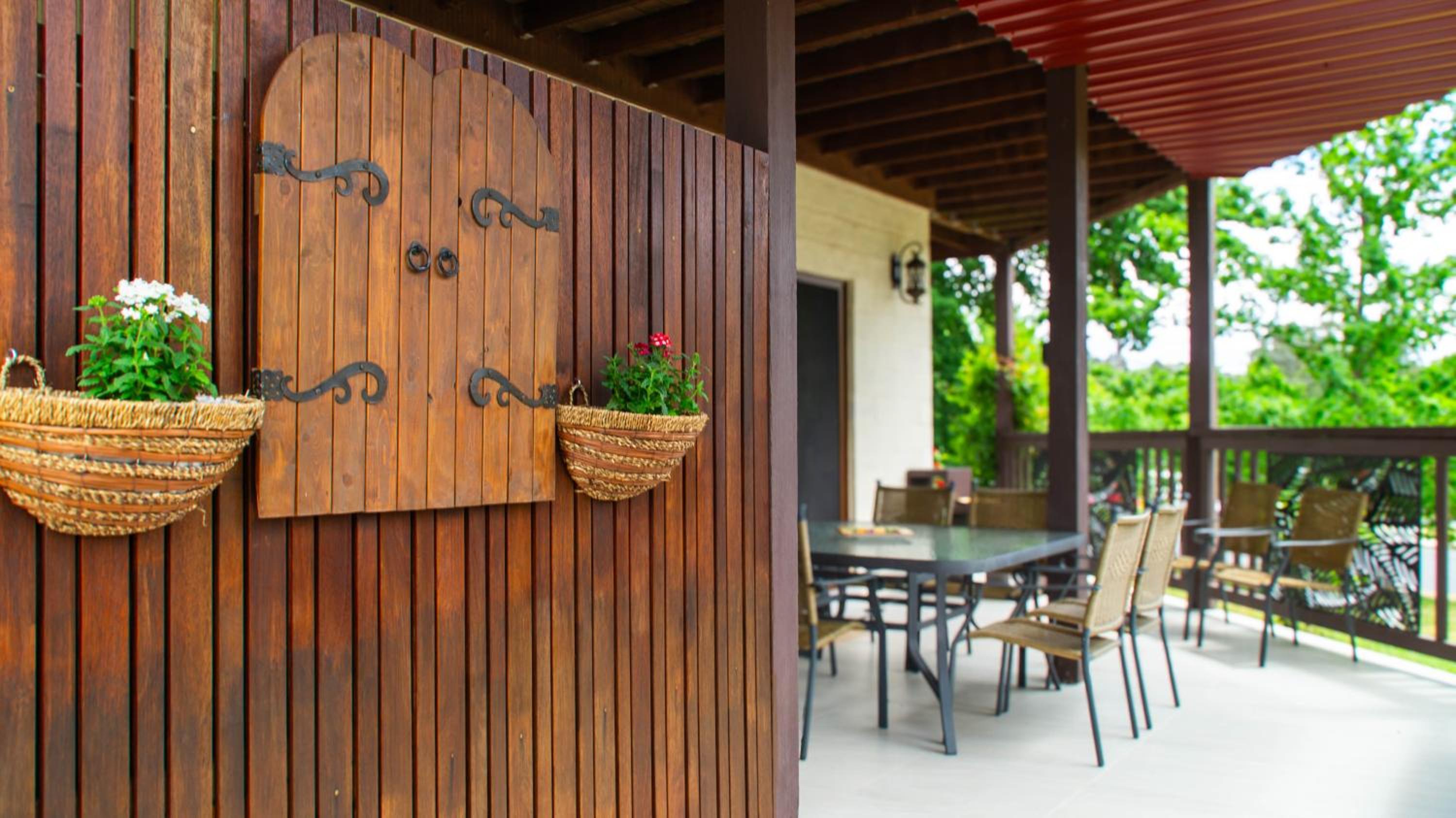 Magic Oak Getaway