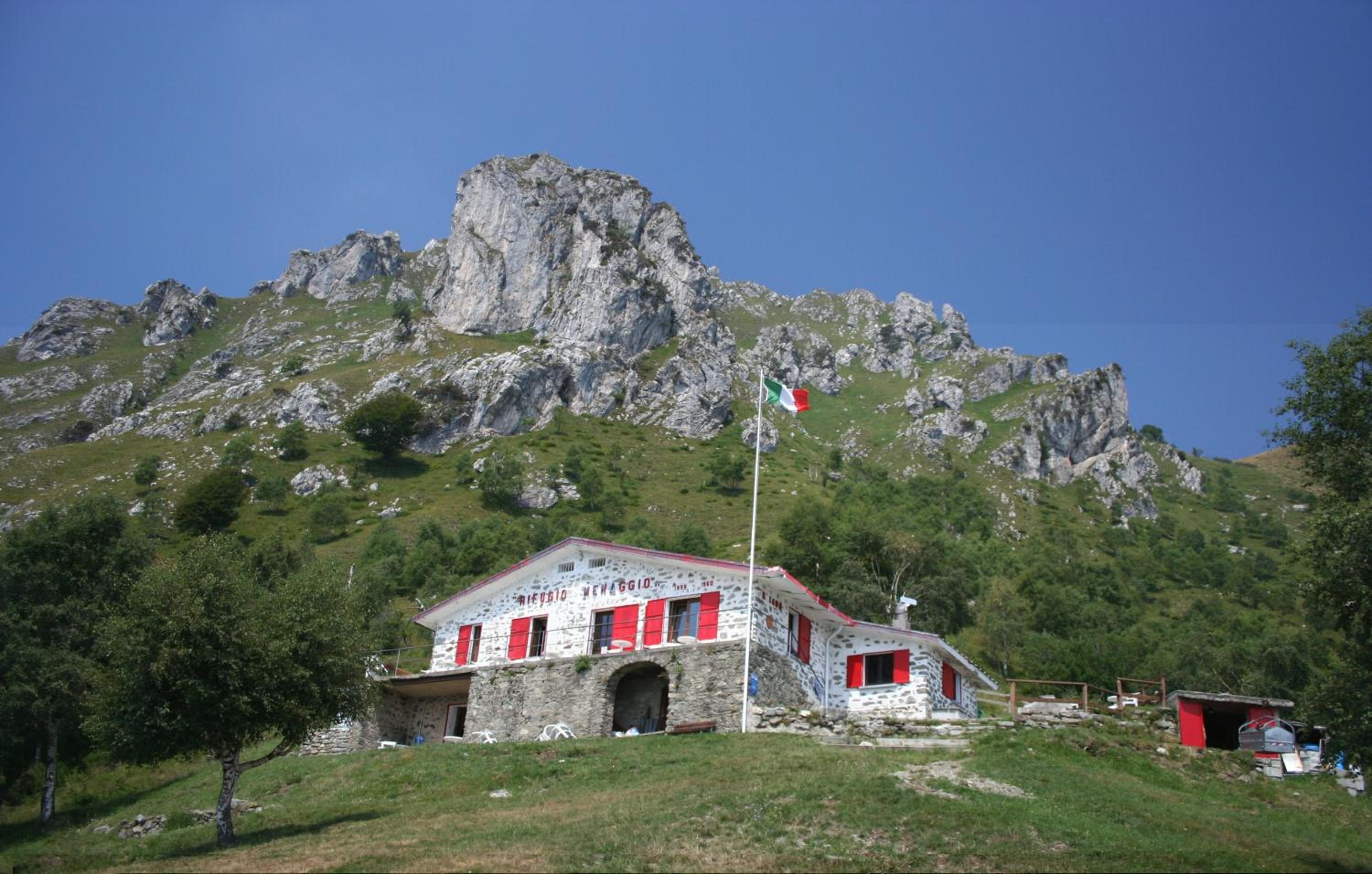 Casa Lucio: a step away from the mountains view 5