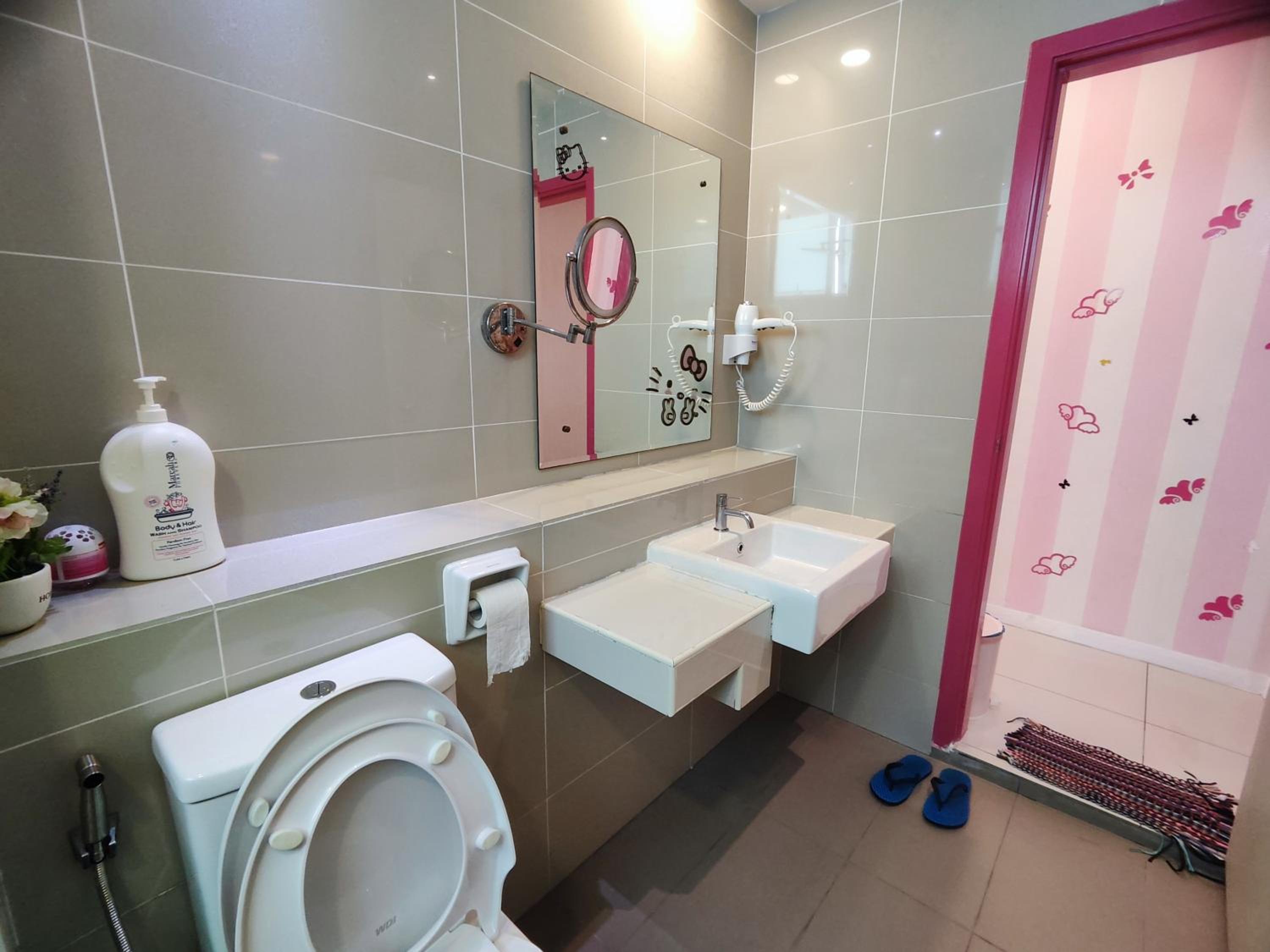 Disney Theme Apartment @ Sutera Avenue