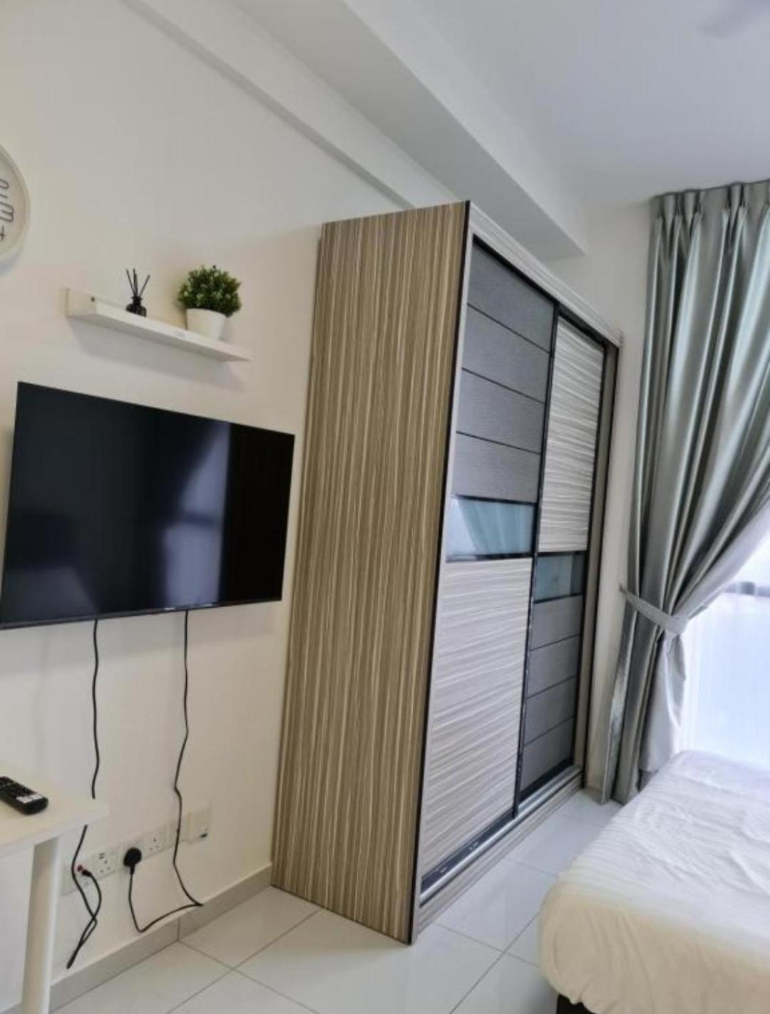 Skytree Studio Apartment Bukit Indah, Johor