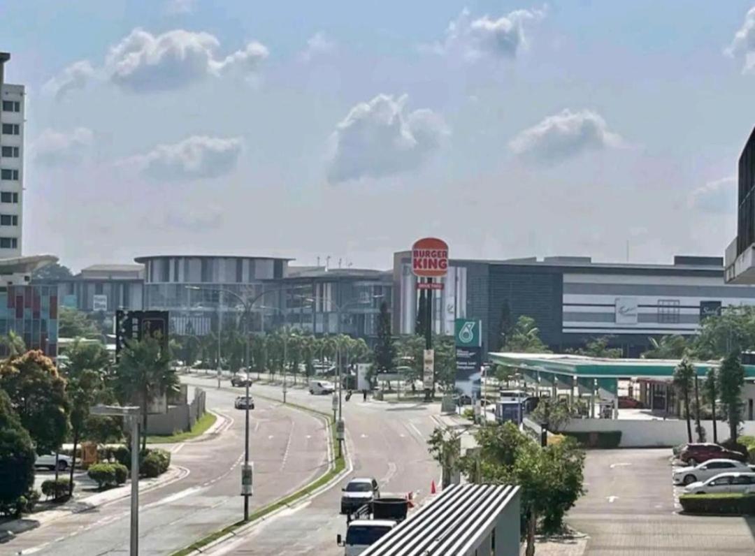 Skytree Studio Apartment Bukit Indah, Johor