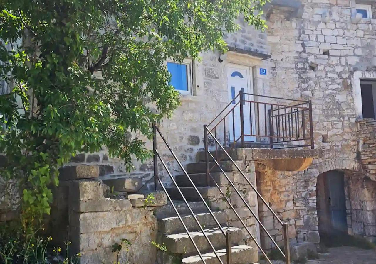 Holiday Stone House JR view 2