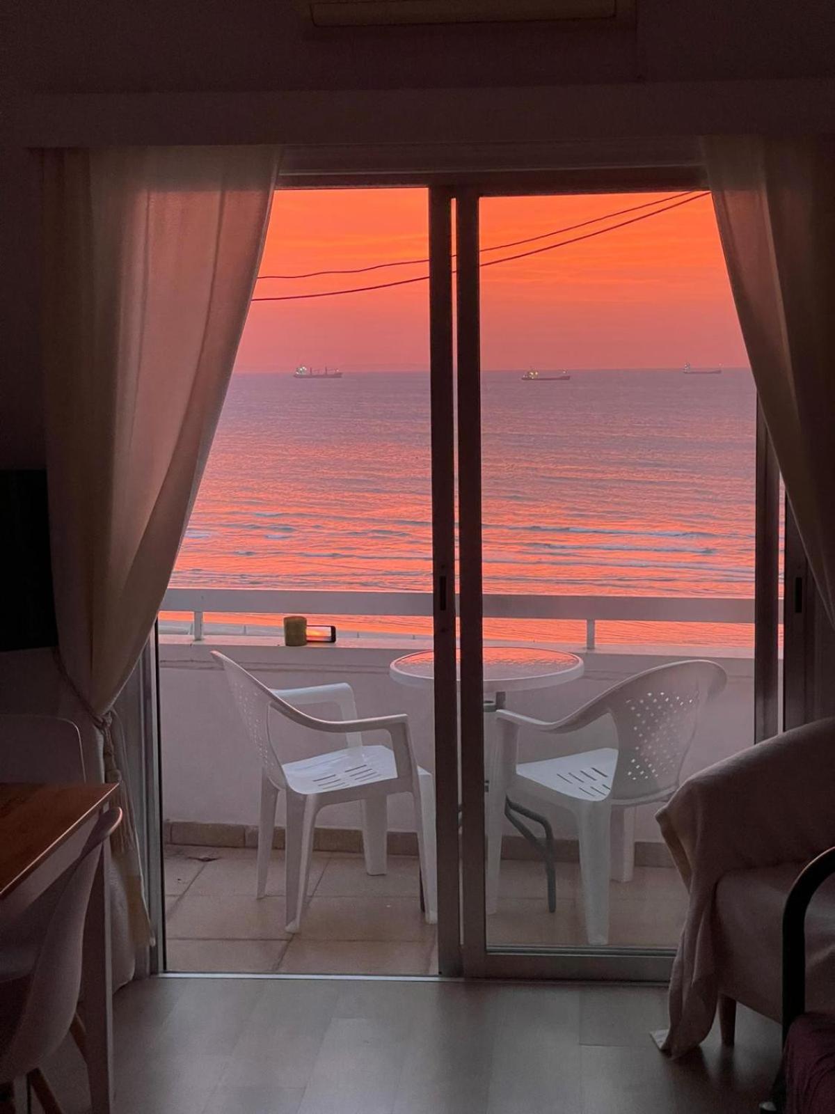 STAY Dreamy Seaside Apartment