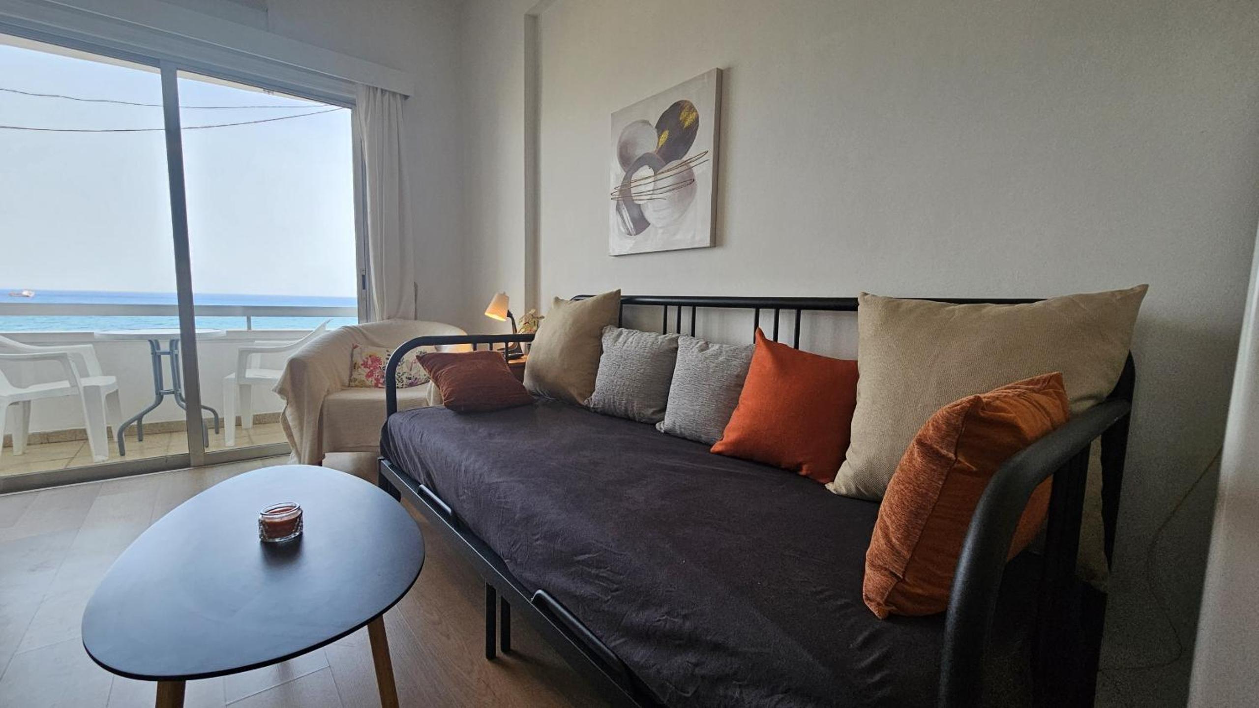 STAY Dreamy Seaside Apartment