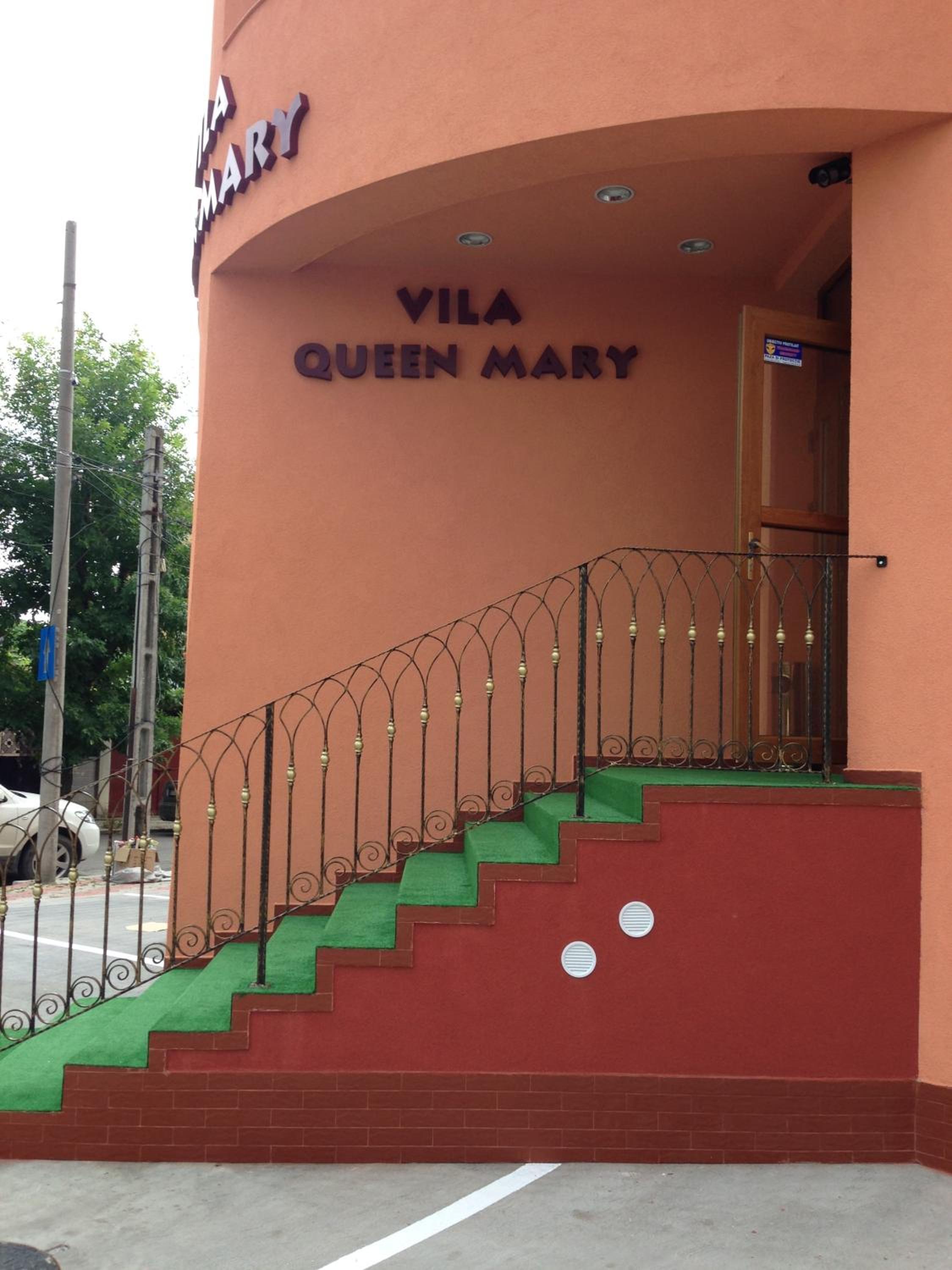 Vila Queen Mary view 3