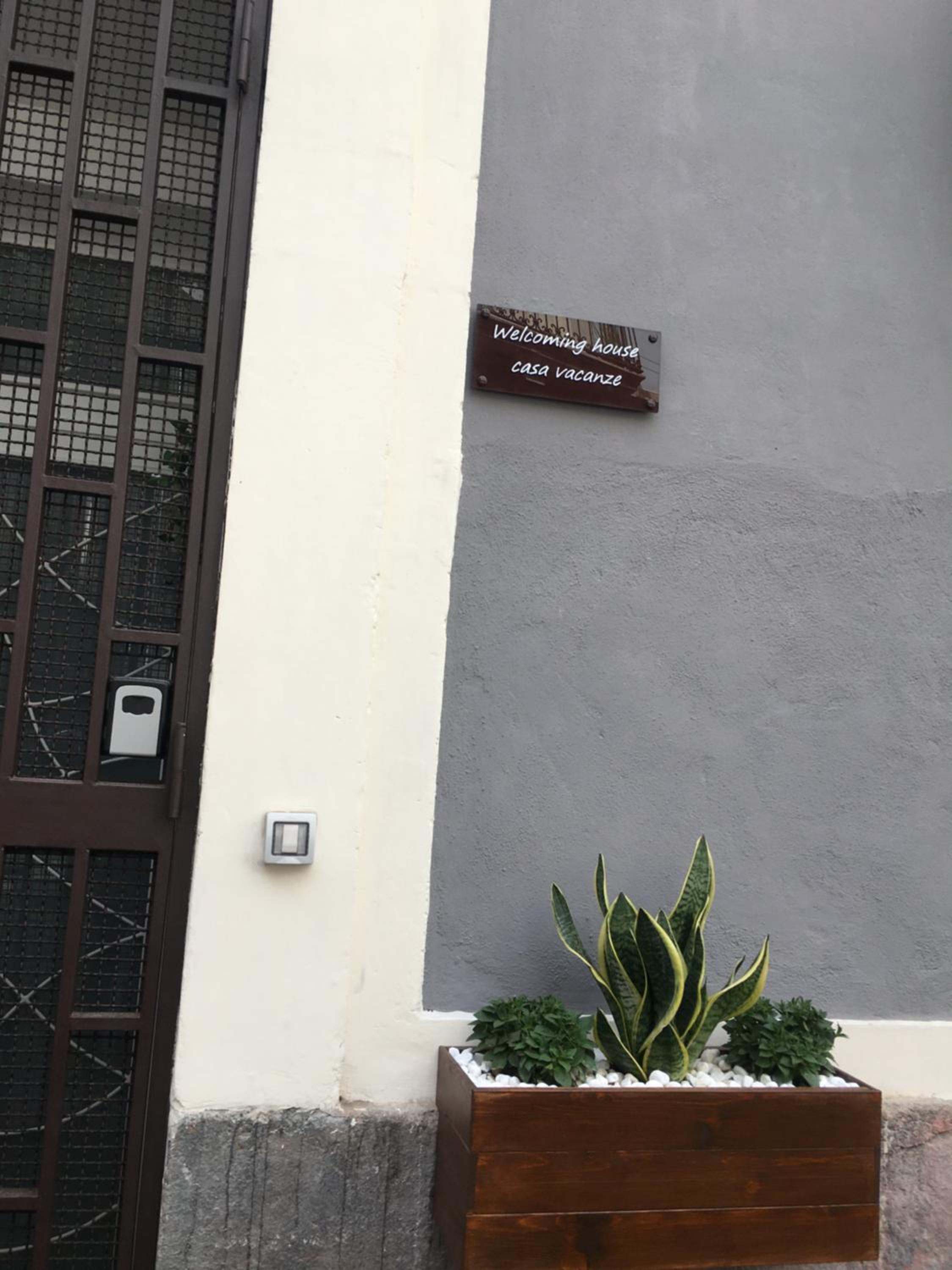 welcoming house