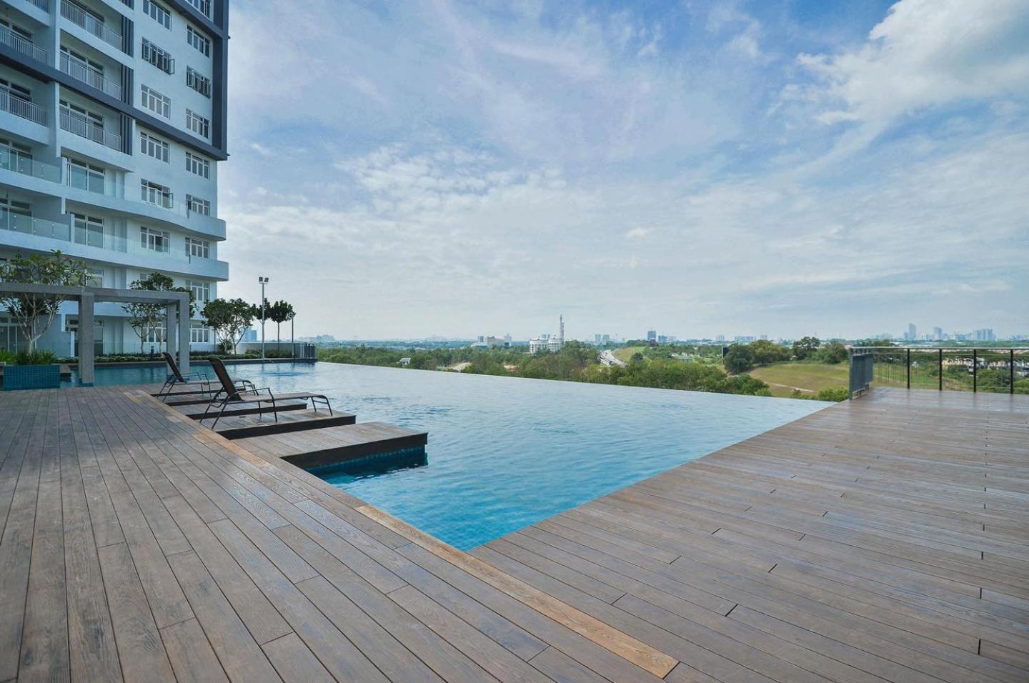 Centra Residence Holiday Family suites 8pax