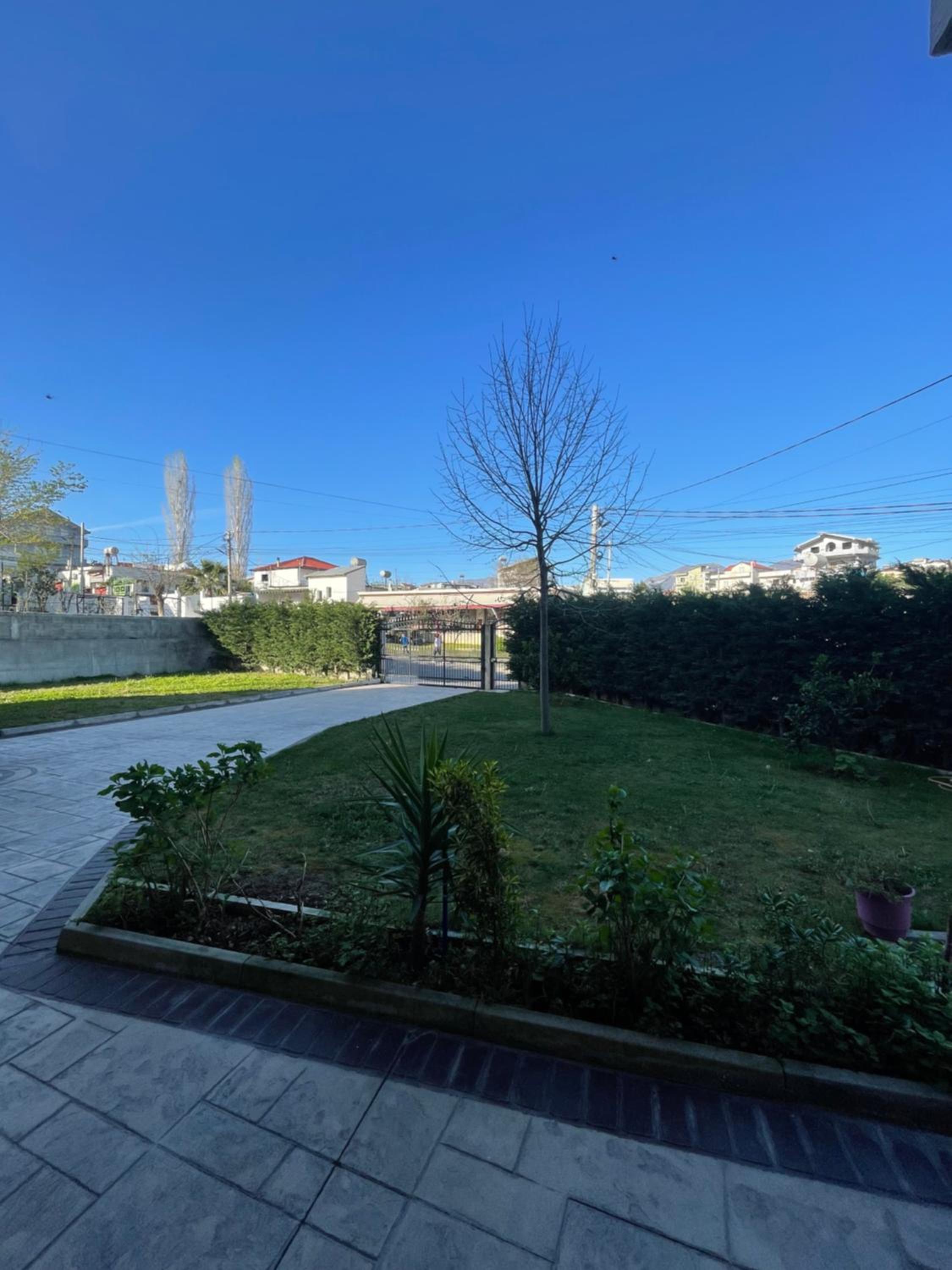 Villa VSV: Parking Spot+ View