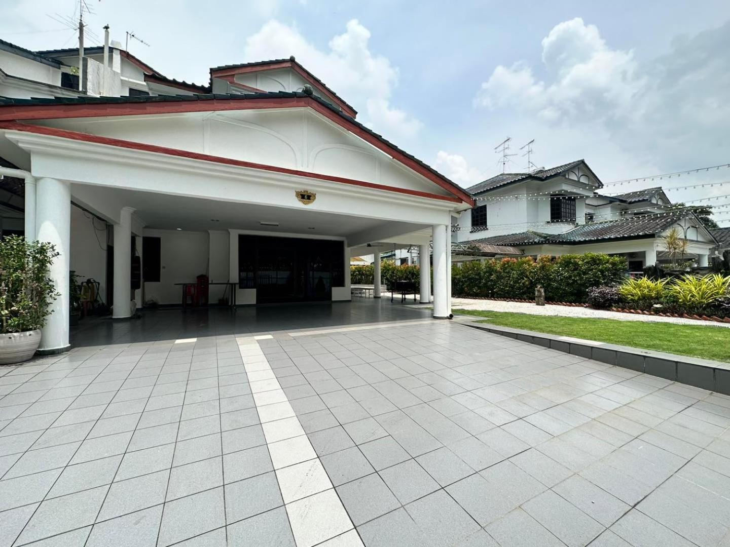 Kempas Spacious KTV Gather 25pax