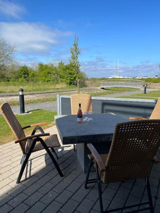 Fantastisk lejebolig med direkte udsigt til sø
