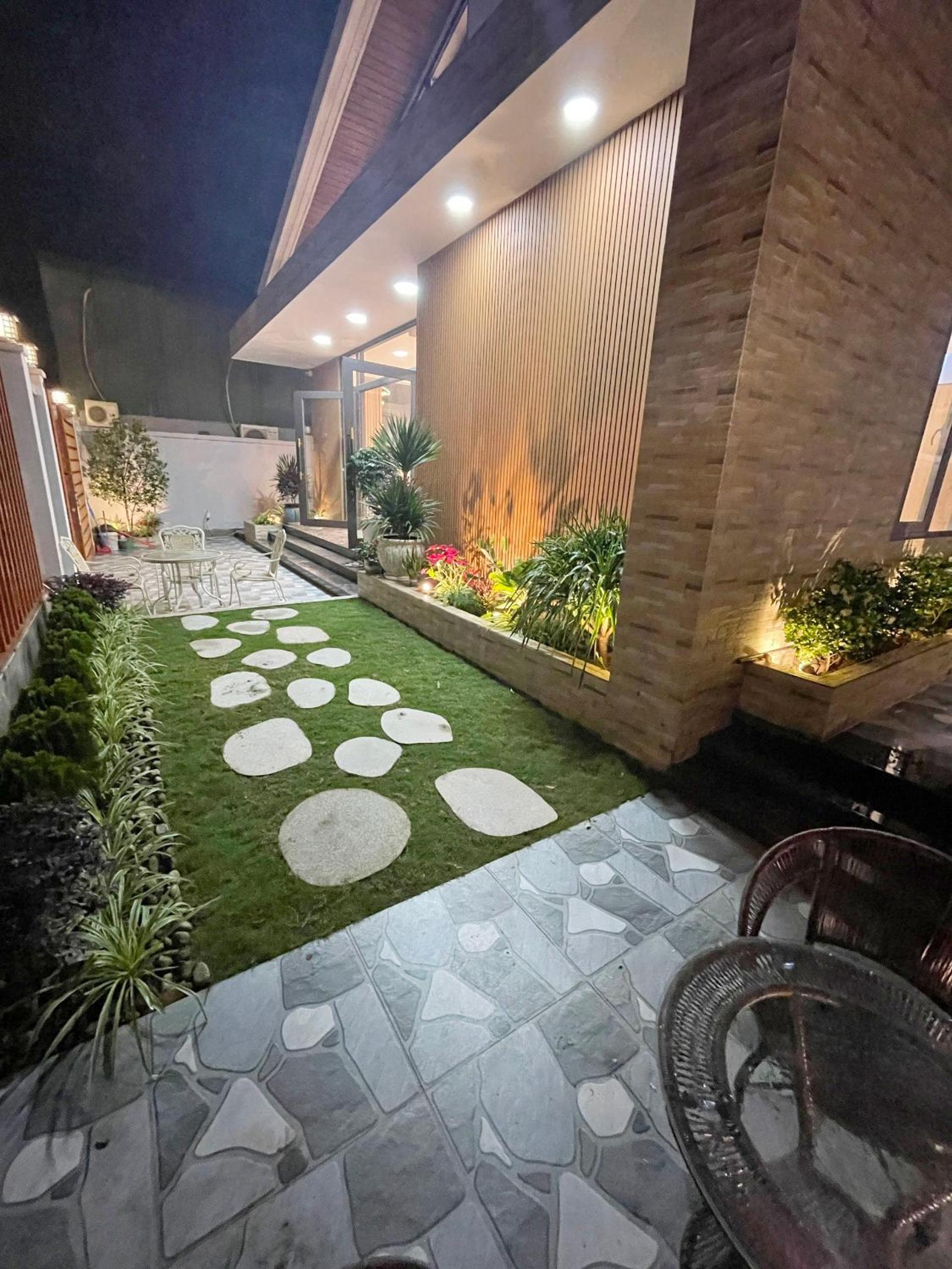 Tom's Villa view 5
