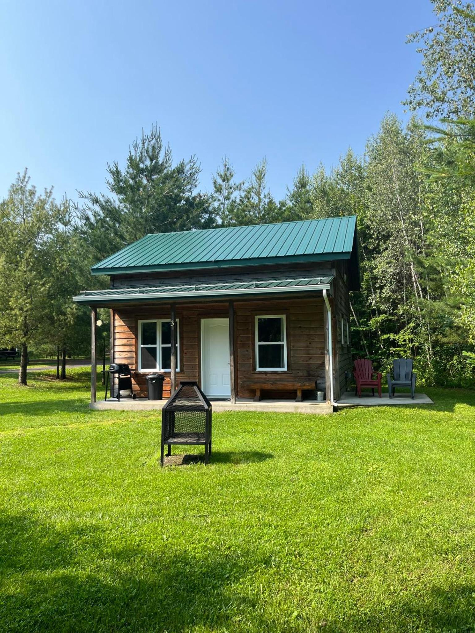 Chalets du Domaine Yamaska view 5