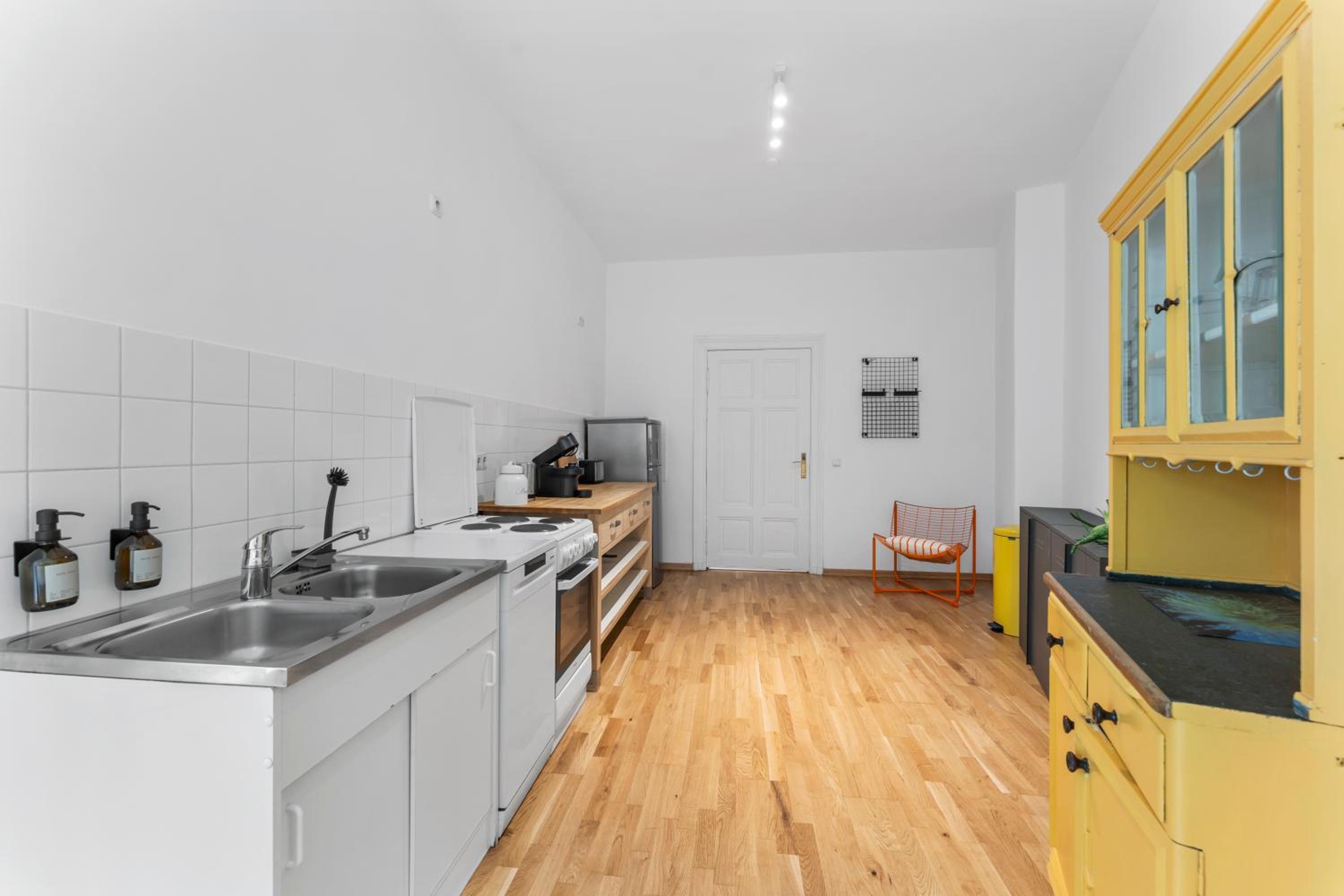 Stylish 120sqm Appartment in Berlin-Mitte