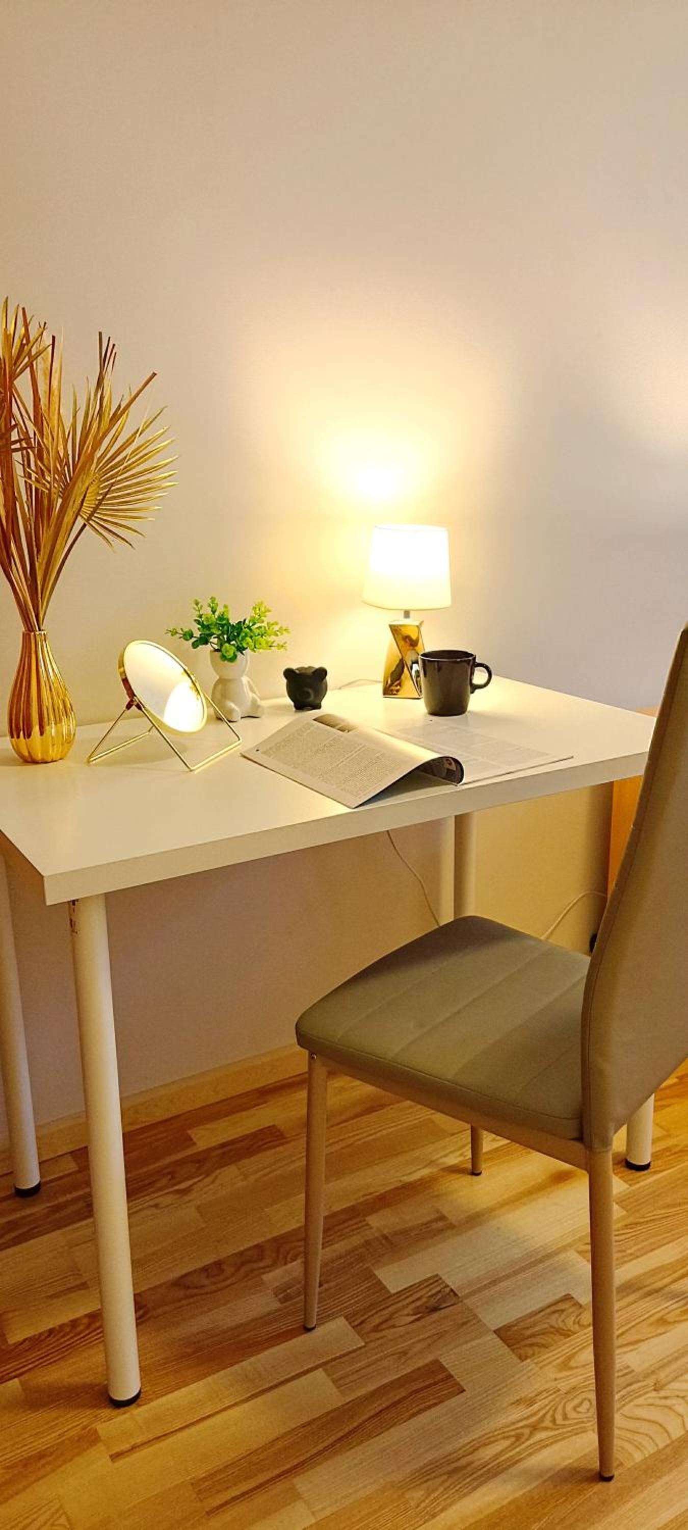 Cozy & Bright Apartment with Park Nearby - FREE parking, Central Riga, up to 5 guests view 2