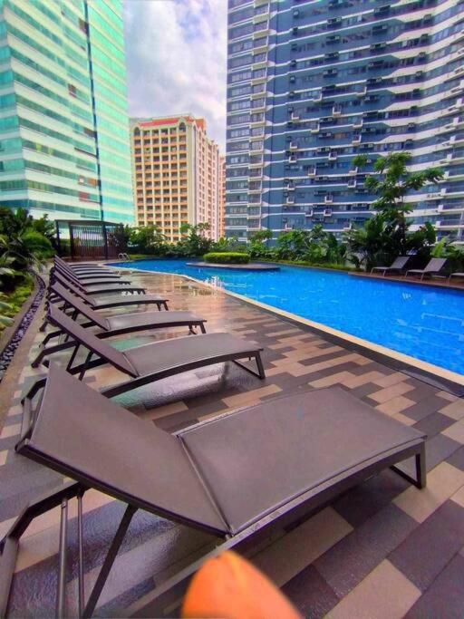 Calm Staycation S&L