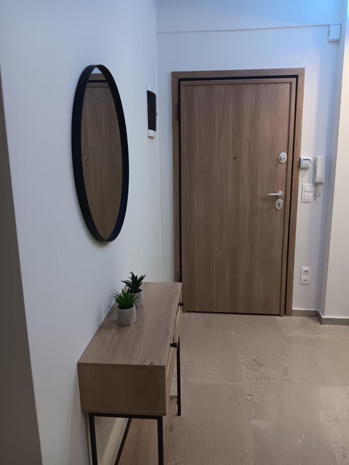 Elena's Place, free parking!!! photo 3