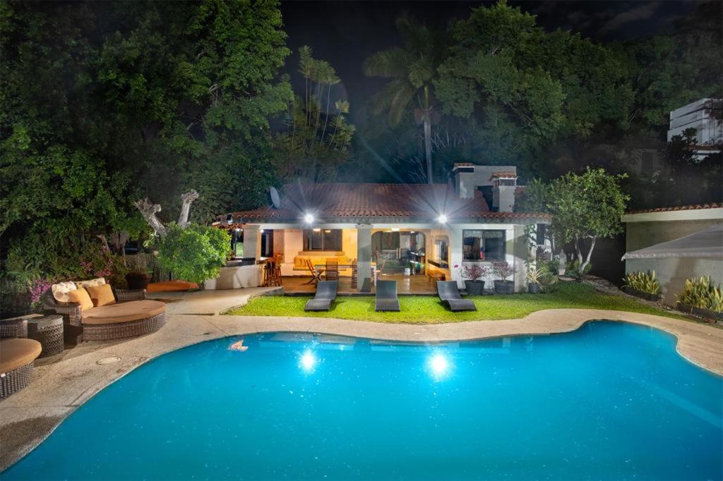 Casa vacacional alberca/jardín