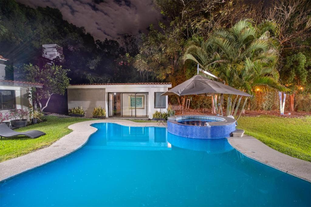 Casa vacacional alberca/jardín