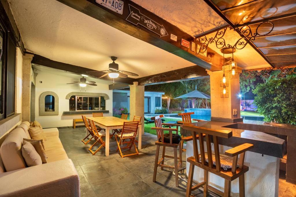 Casa vacacional alberca/jardín